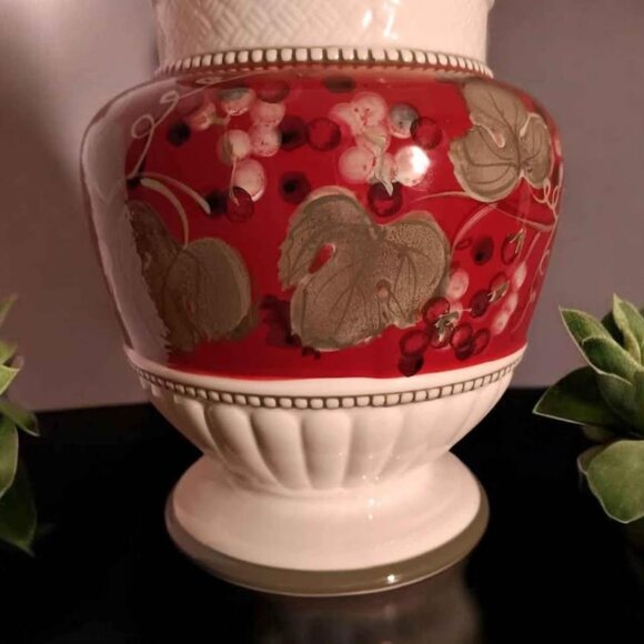 Vintage Hand painted Chinese Ginger Jar designed by Raymond Waites 11.5" H x 7" - Picture 4 of 4